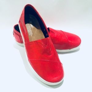 NWOT Toms Avalon Red Patent Linen No Box